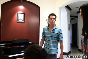 videos porno de guatemala